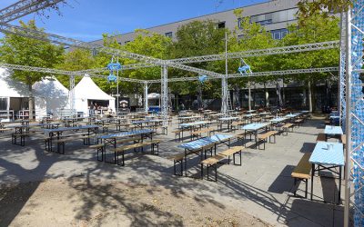 Oktoberfest: Schunkeln auf der Plaza
