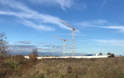 Die Baukräne drehen sich