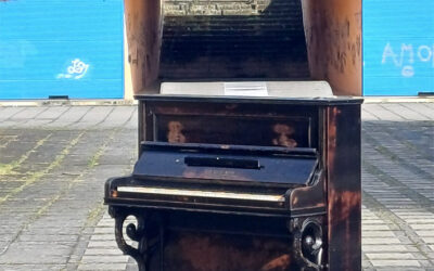 Das Piano im Park