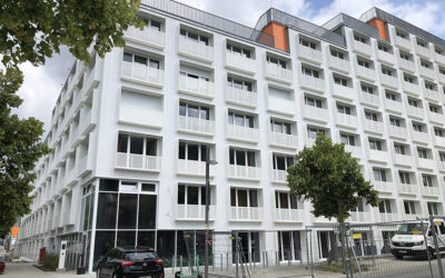 „Abgerüstet“ – i Live-Campus erstrahlt in Weiß