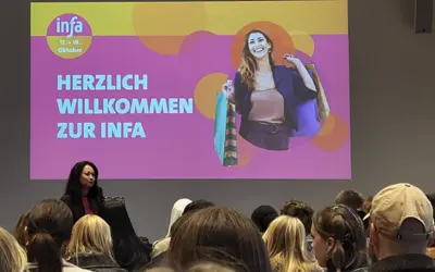 PR-Studierende proben Live-Kommunikation auf der infa